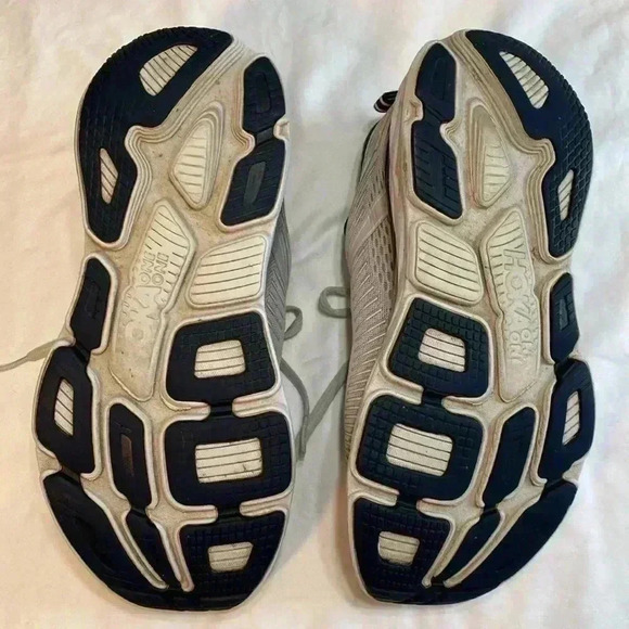 Hoka Bondi 7 Tennis Shoe Gray, Blue & Peach/Orange in Woman’s Size 9. - Picture 6 of 12